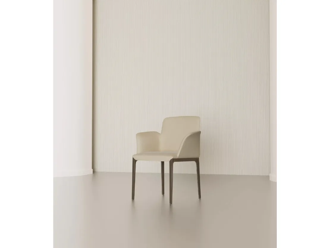 Sedia con braccioli Opera in pelle di Bontempi