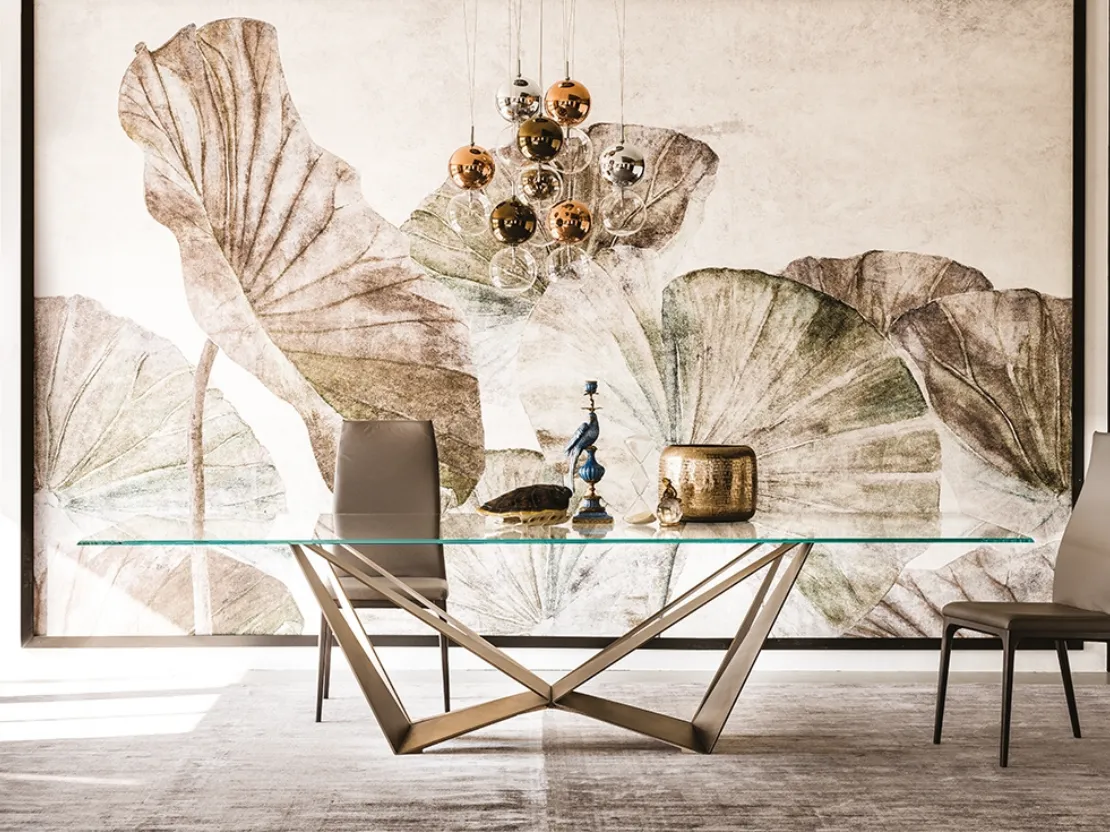 Tavolo con base in acciaio e piano in cristallo Skorpio di Cattelan Italia