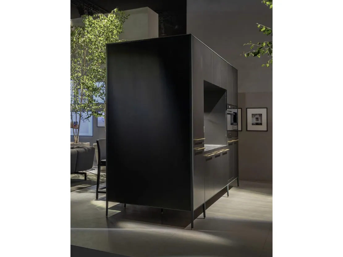 Cucina Design lineare bifacciale Unit Pocket in laccato Verde Comodoro e top in acciaio di Cesar